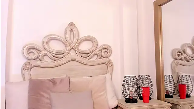 Victoria vallejo  online show from March 8, 2025, 11:37 am