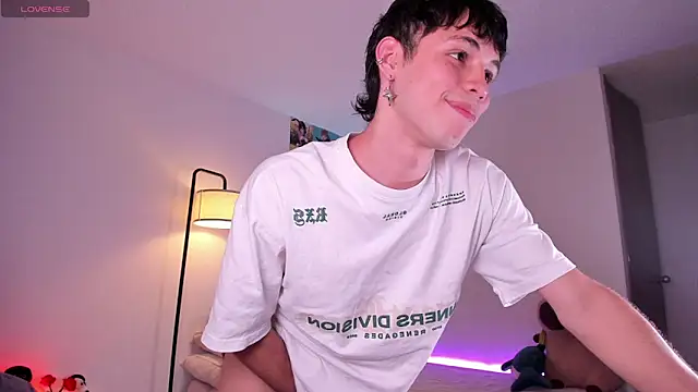 Snapshot of angel_bless19 chatting on November 6, 2025, 10:25 pm angel bless19 online show from November 6, 2025, 10:25 pm