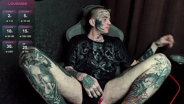 Snapshot of lonelycrystal chatting on October 20, 2025, 8:42 pm lonelycrystal online show from October 20, 2025, 8:42 pm