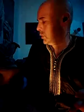 Snapshot of medioarabemediogypsi chatting on March 10, 2026, 10:14 pm medioarabemediogypsi online show from March 10, 2026, 10:14 pm