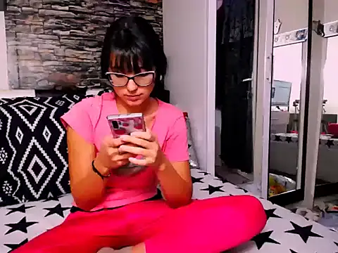 Snapshot of RubyBe10 chatting on November 29, 2025, 1:00 pm RubyBe10 online show from November 29, 2025, 1:00 pm