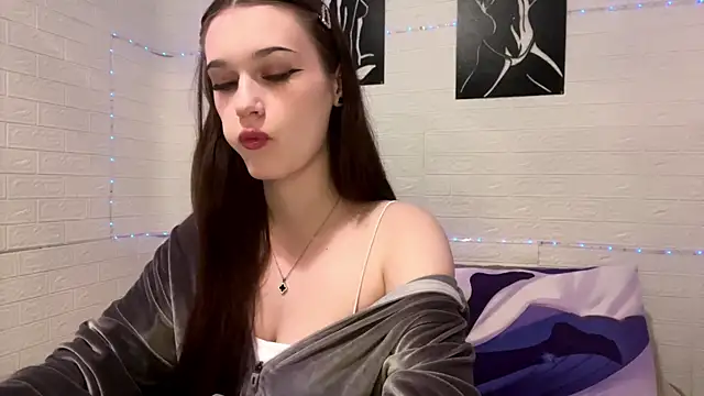 Snapshot of GosToGeo chatting on April 12, 2026, 4:10 pm GosToGeo online show from April 12, 2026, 4:10 pm