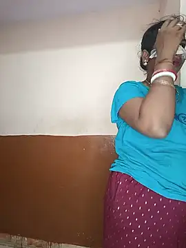 Snapshot of juhi06 chatting on May 13, 2026, 5:31 pm juhi06 online show from May 13, 2026, 5:31 pm