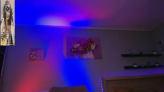 Snapshot of KairaFantasyy chatting on February 28, 2025, 12:10 am KairaFantasyy online show from February 28, 2025, 12:10 am