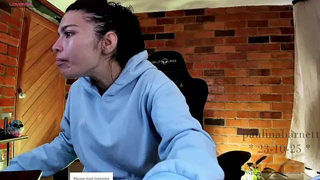 paulinabarnett- online show from October 24, 2025, 2:49 pm