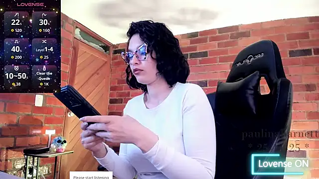 paulinabarnett- online show from November 26, 2025, 2:22 am