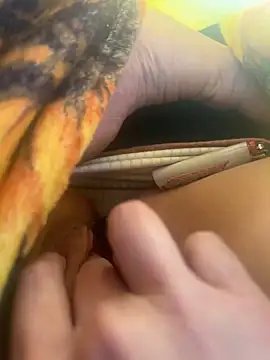 hotNReady6969 online show from February 21, 2025, 8:05 pm