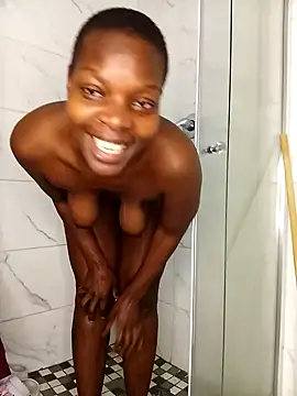 Snapshot of Cocowett chatting on November 18, 2025, 8:39 am Cocowett online show from November 18, 2025, 8:39 am