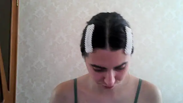 Snapshot of Kashtanka_ chatting on October 23, 2025, 6:12 am Kashtanka online show from October 23, 2025, 6:12 am