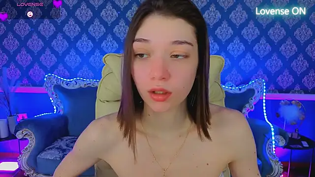 Snapshot of Cherry_Wipe chatting on April 15, 2026, 12:42 pm Cherry Wipe online show from April 15, 2026, 12:42 pm
