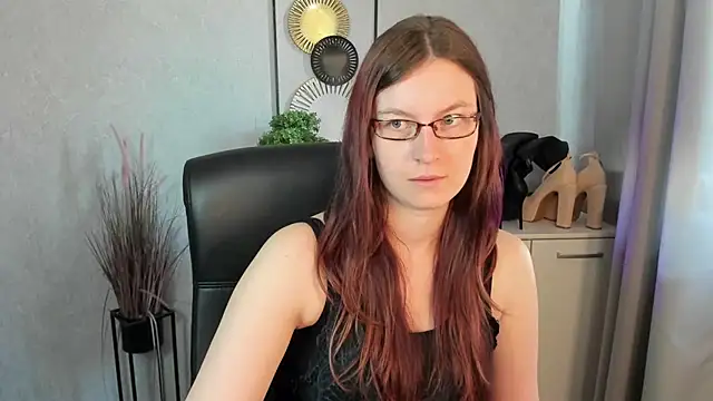 Snapshot of emmaxDelight chatting on July 10, 2026, 5:40 am emmaxDelight online show from July 10, 2026, 5:40 am