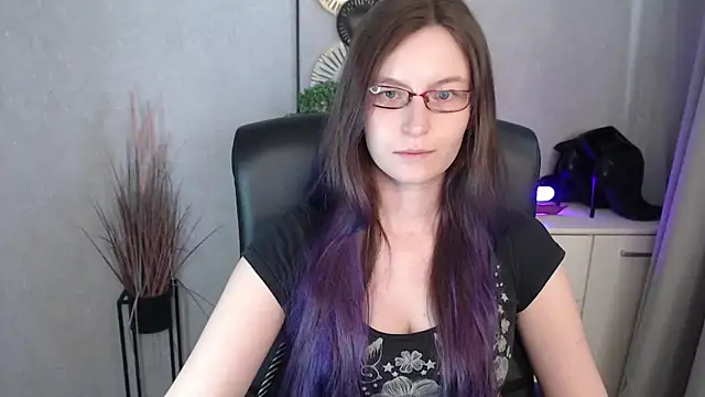 Snapshot of emmaxDelight chatting on November 7, 2025, 1:15 pm emmaxDelight online show from November 7, 2025, 1:15 pm