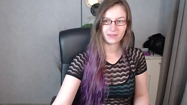 Snapshot of emmaxDelight chatting on October 23, 2025, 6:45 am emmaxDelight online show from October 23, 2025, 6:45 am