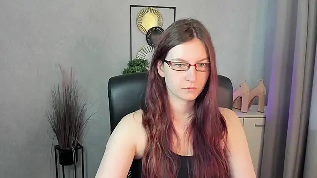 Snapshot of emmaxDelight chatting on July 7, 2026, 6:27 am emmaxDelight online show from July 7, 2026, 6:27 am