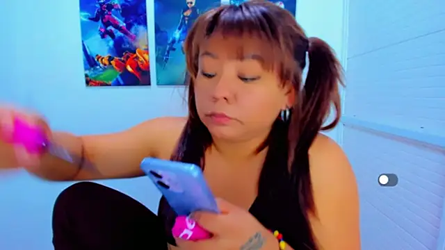Snapshot of victoria_love89 chatting on April 25, 2026, 2:58 am victoria love89 online show from April 25, 2026, 2:58 am