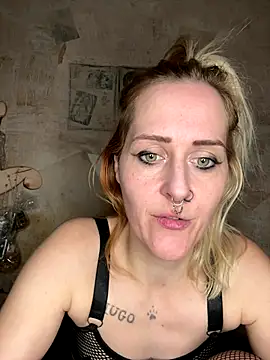 JoleneFuego online show from December 1, 2025, 9:37 pm