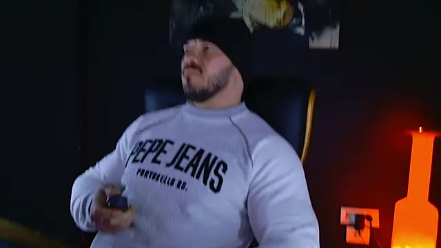 AngeloEric online show from January 31, 2025, 8:22 am