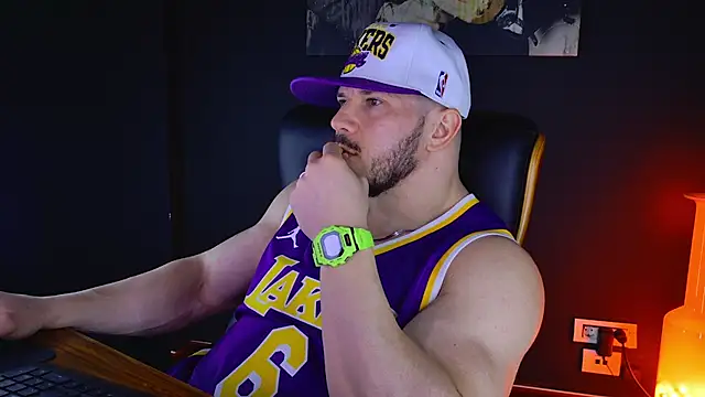 AngeloEric online show from February 3, 2025, 2:02 pm