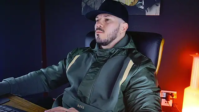 AngeloEric online show from January 30, 2025, 4:58 am