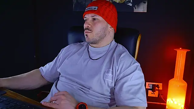 AngeloEric online show from February 9, 2025, 3:56 pm