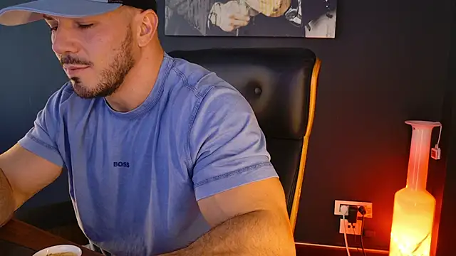 AngeloEric online show from October 20, 2025, 8:26 am