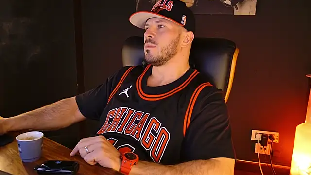 AngeloEric online show from December 22, 2025, 2:06 pm