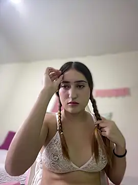 KatteRoss online show from December 7, 2024, 8:44 pm