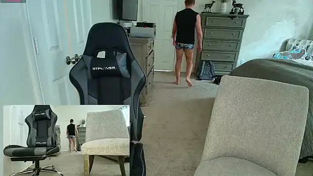 Snapshot of YourAvgNeighbors chatting on February 25, 2026, 7:58 pm YourAvgNeighbors online show from February 25, 2026, 7:58 pm