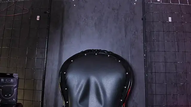 Snapshot of Carolina_Arias chatting on December 3, 2025, 8:08 pm Carolina Arias online show from December 3, 2025, 8:08 pm