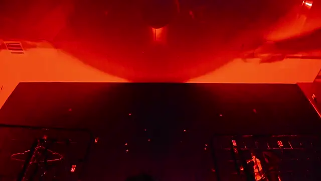 Snapshot of Carolina_Arias chatting on December 16, 2025, 9:08 pm Carolina Arias online show from December 16, 2025, 9:08 pm