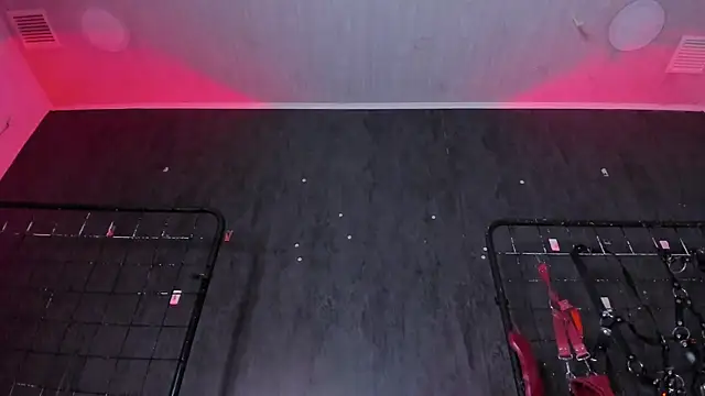 Snapshot of Carolina_Arias chatting on October 25, 2025, 8:09 pm Carolina Arias online show from October 25, 2025, 8:09 pm