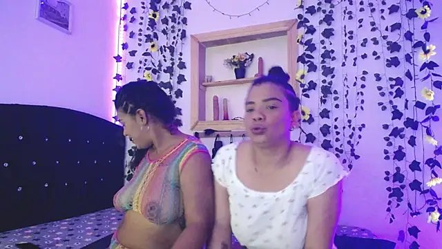 Snapshot of kaylie_dakota chatting on October 25, 2025, 1:05 am kaylie dakota online show from October 25, 2025, 1:05 am