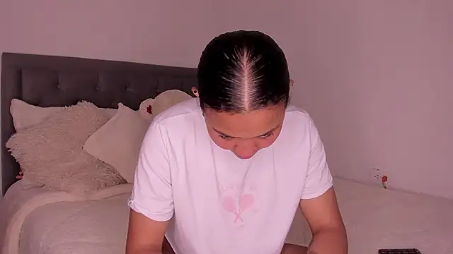 juphiteer online show from December 5, 2025, 11:42 am