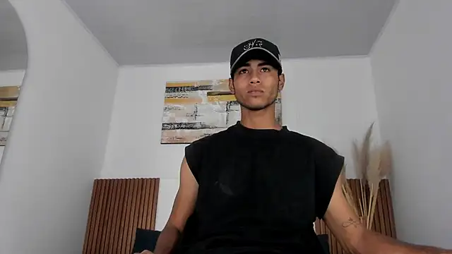 Snapshot of zander_2120 chatting on April 18, 2026, 1:35 pm zander 2120 online show from April 18, 2026, 1:35 pm
