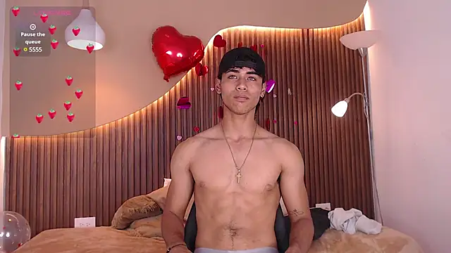 Snapshot of zander_2120 chatting on February 15, 2025, 5:28 pm zander 2120 online show from February 15, 2025, 5:28 pm