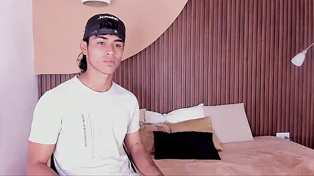 Snapshot of zander_2120 chatting on March 9, 2025, 2:10 pm zander 2120 online show from March 9, 2025, 2:10 pm