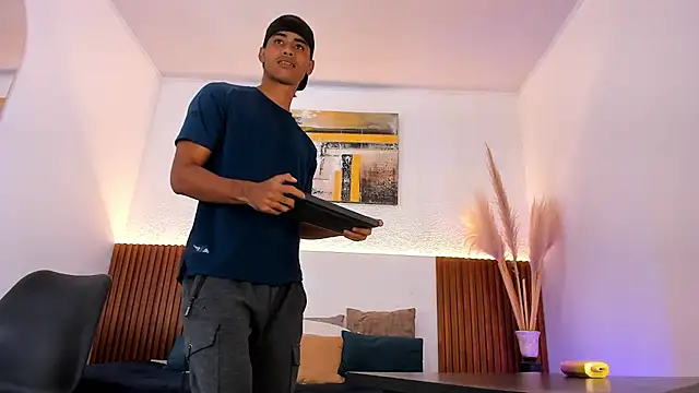 Snapshot of zander_2120 chatting on November 10, 2025, 1:49 pm zander 2120 online show from November 10, 2025, 1:49 pm