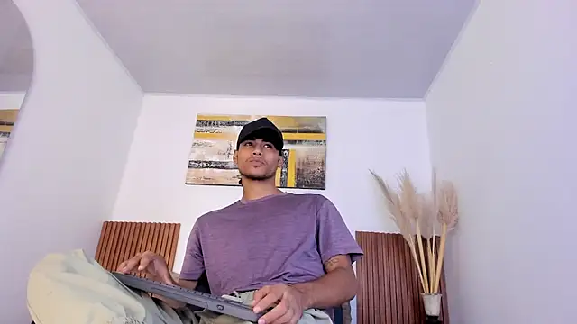 Snapshot of zander_2120 chatting on October 17, 2025, 1:13 pm zander 2120 online show from October 17, 2025, 1:13 pm