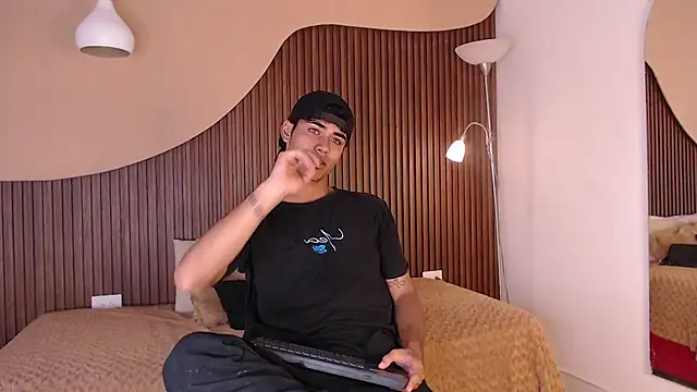 Snapshot of zander_2120 chatting on February 27, 2025, 2:00 pm zander 2120 online show from February 27, 2025, 2:00 pm