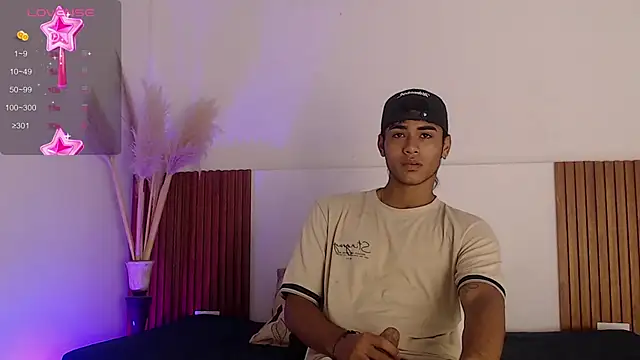 Snapshot of zander_2120 chatting on March 14, 2025, 1:46 pm zander 2120 online show from March 14, 2025, 1:46 pm