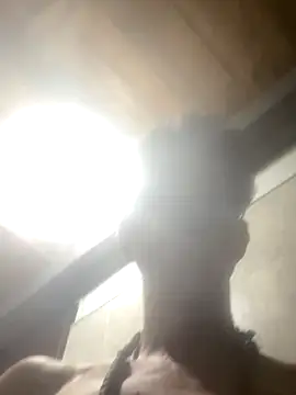 laye19 online show from December 4, 2025, 9:47 pm