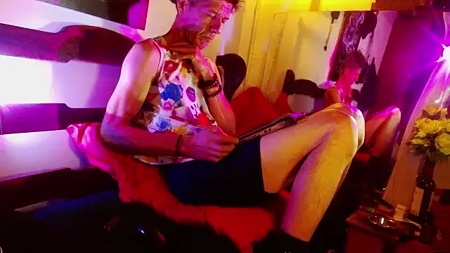 laye19 online show from March 13, 2026, 6:51 am