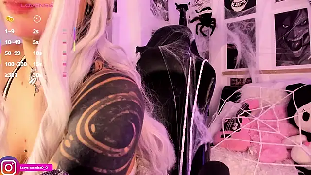 Snapshot of Lexyjoycce chatting on October 31, 2025, 9:00 pm Lexyjoycce online show from October 31, 2025, 9:00 pm