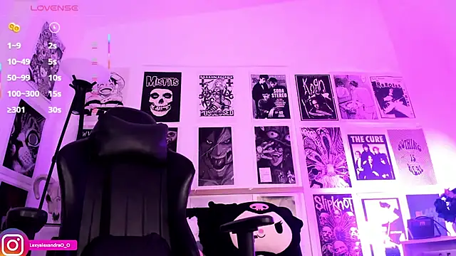 Snapshot of Lexyjoycce chatting on November 14, 2025, 9:18 pm Lexyjoycce online show from November 14, 2025, 9:18 pm