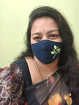 neelu-hoty online show from May 10, 2026, 1:25 pm