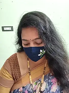 neelu-hoty online show from February 8, 2026, 1:09 pm