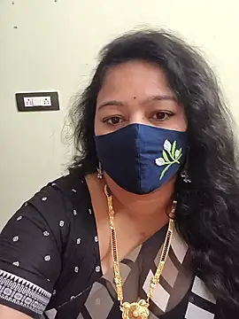 neelu-hoty online show from April 9, 2026, 3:07 pm