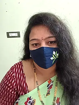 neelu-hoty online show from February 19, 2026, 1:19 pm