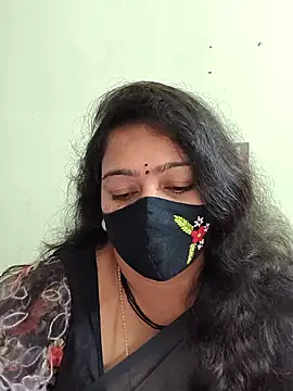 neelu-hoty online show from September 23, 2025, 3:52 pm