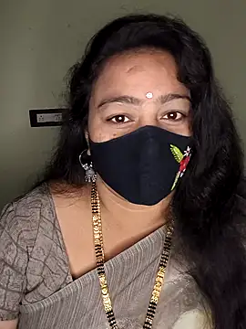 neelu-hoty online show from October 11, 2025, 12:17 pm